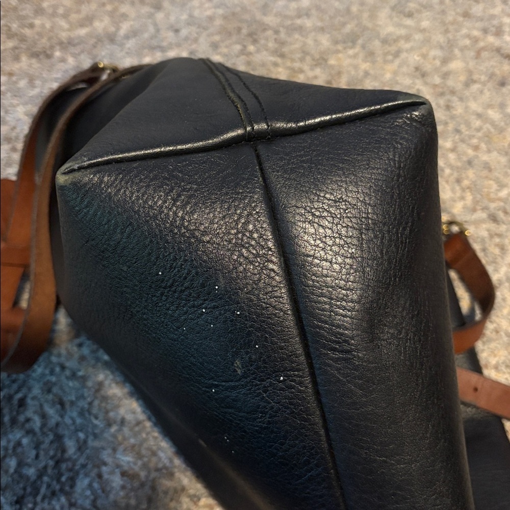 Madewell Leather Zip Top Transport Tote - Picture 3 of 8
